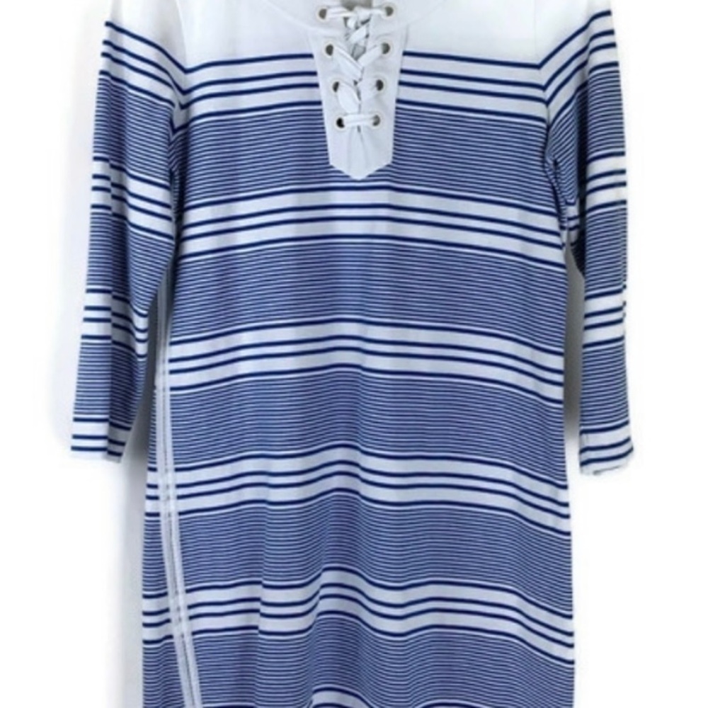 Vineyard Vines blue & white dress, medium, super comfortable, smoke free